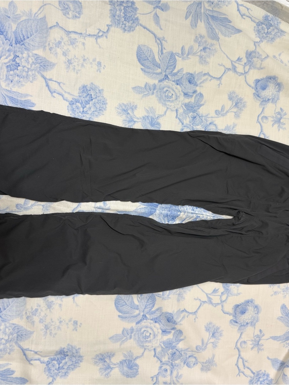 Gray Drawstring Active Shorts - Picture 4 of 6